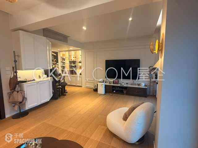 Pok Fu Lam - Villas Sorrento 04