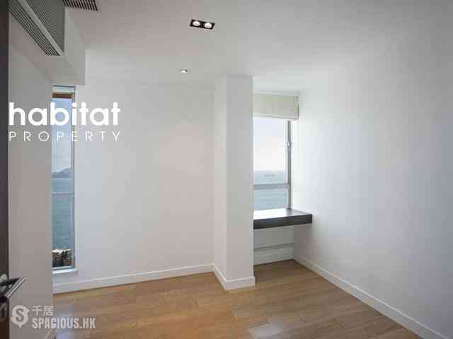 Pok Fu Lam - Villas Sorrento 05
