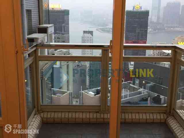 Soho - Centrestage 01