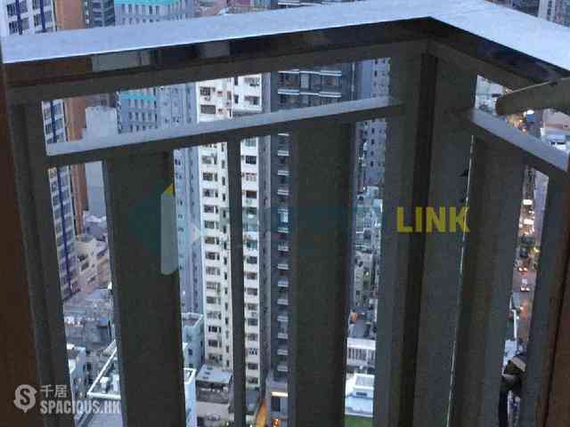 Soho - Centrestage 03