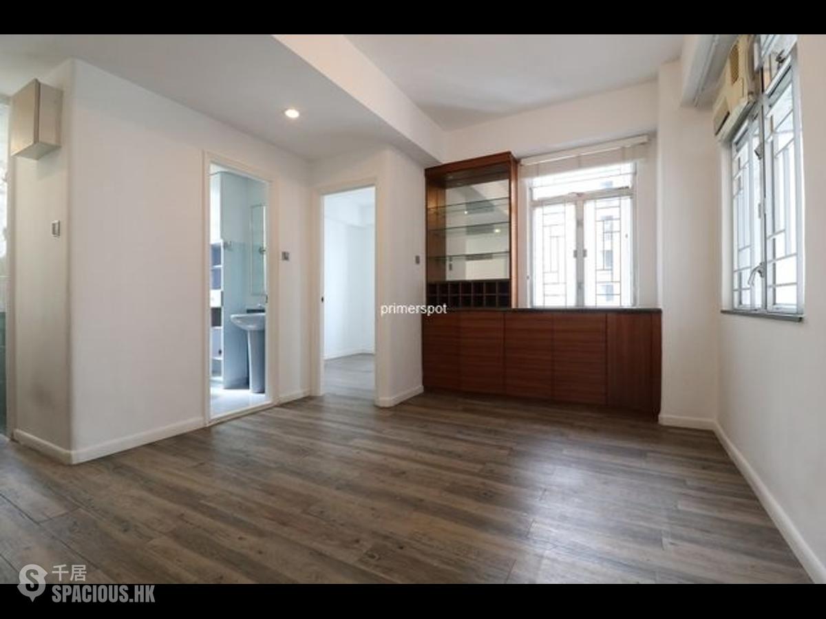 Wan Chai - Vincent Mansion 01