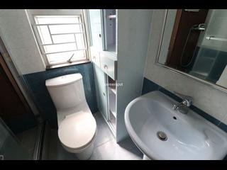 Wan Chai - Vincent Mansion 04