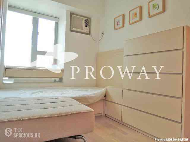 Sai Ying Pun - Centre Place 09