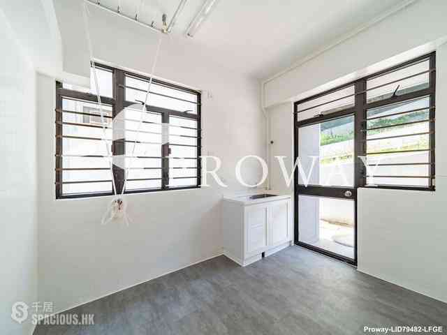 Pok Fu Lam - Pine Grove Block 6 12