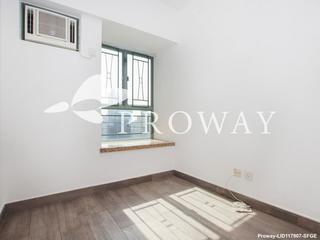 Sheung Wan - Queen's Terrace 06