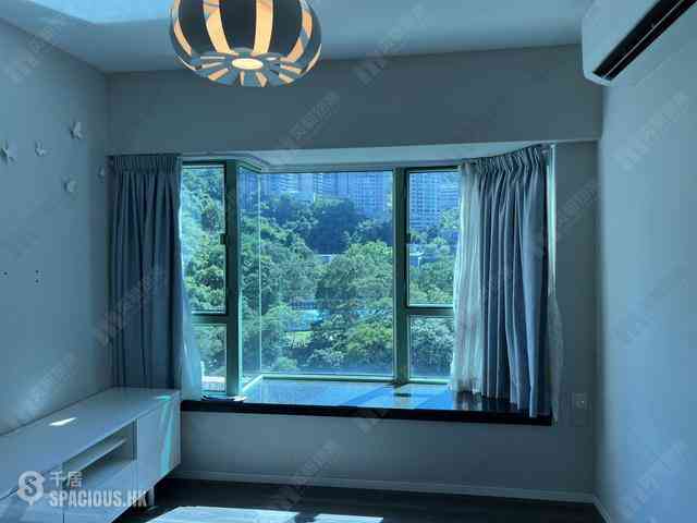 Wan Chai - Royal Court 01