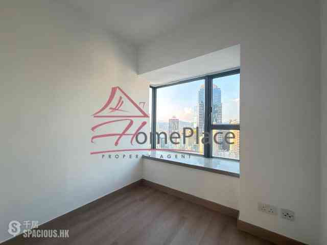 Soho - Centrepoint 04