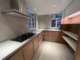 Mid Levels West - Hong Kong Garden 11