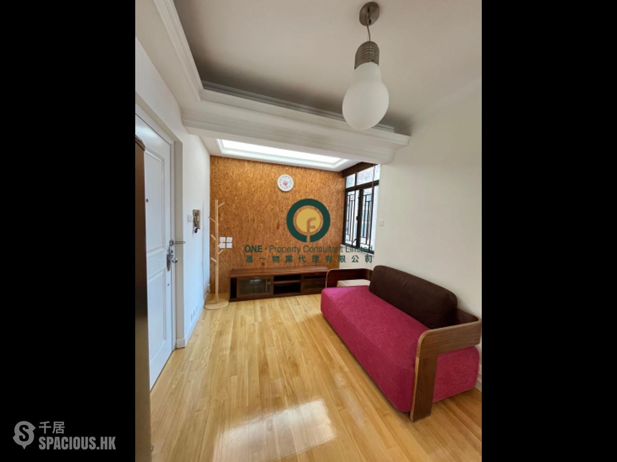 Sai Ying Pun - Golden Phoenix Court 01