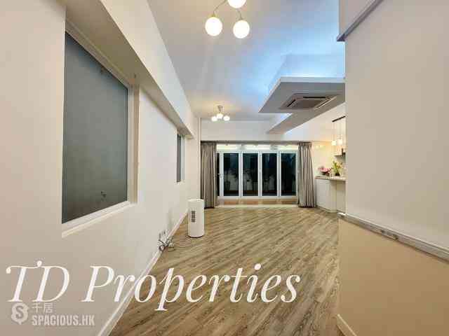 Central - Wo On Building 12