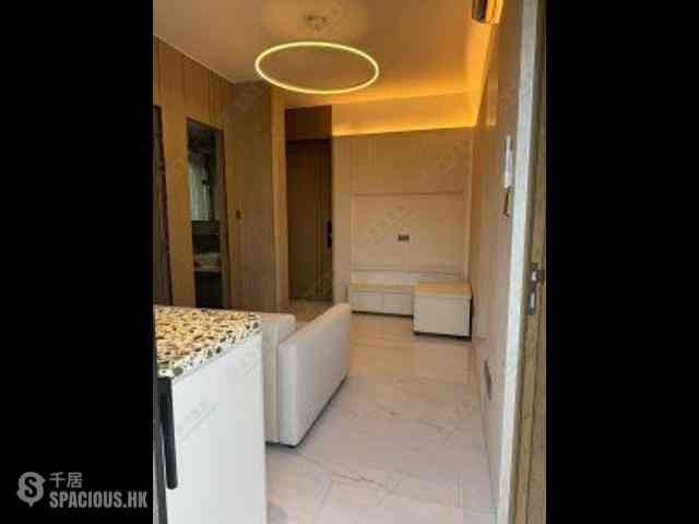 Sai Ying Pun - The Queens 04