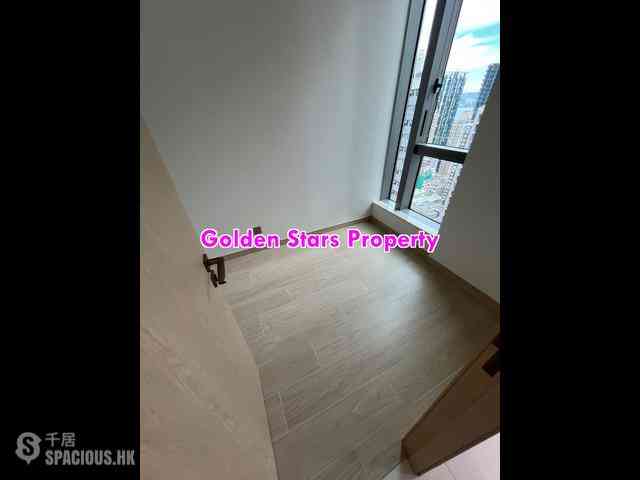 Sai Ying Pun - Upper Manor 05
