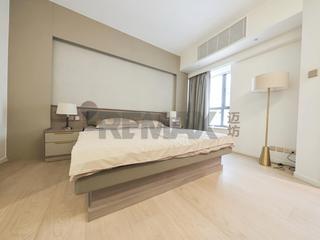 Mid Levels Central - Elegant Terrace 05