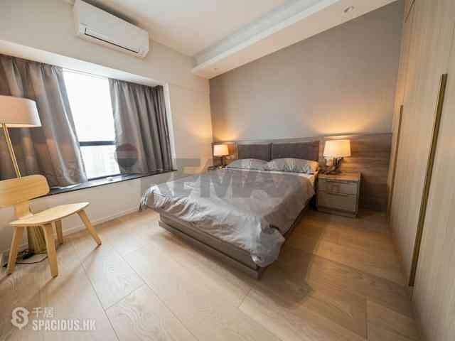 Mid Levels Central - Elegant Terrace 06
