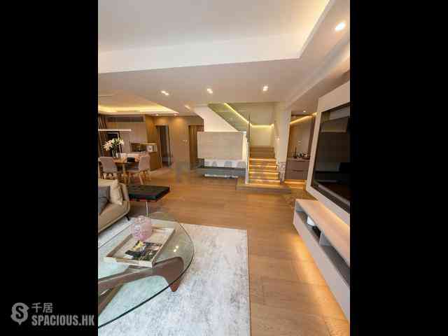 Mid Levels Central - Elegant Terrace 10