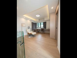 Mid Levels Central - Elegant Terrace 11