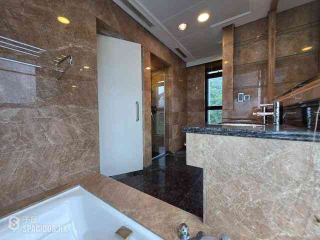 Mid Levels Central - The Harbourview 07