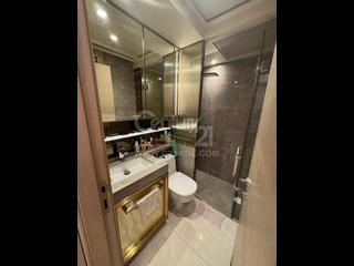 Sai Ying Pun - King's Hill 04