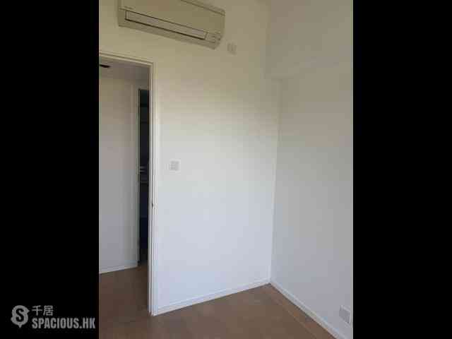 Shau Kei Wan - Island Garden 02