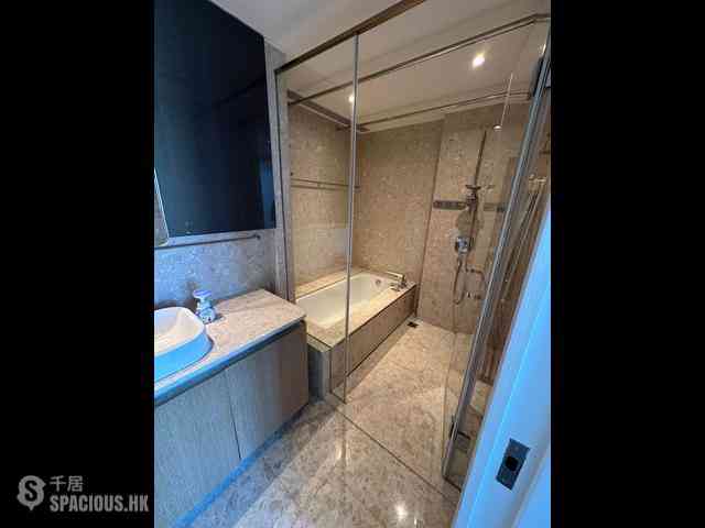 Shau Kei Wan - Island Garden 17