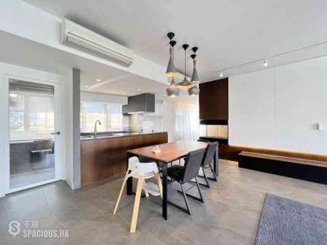 Mid Levels Central - Birchwood Place 03
