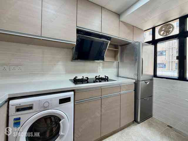 Mid Levels Central - Robinson Heights 06