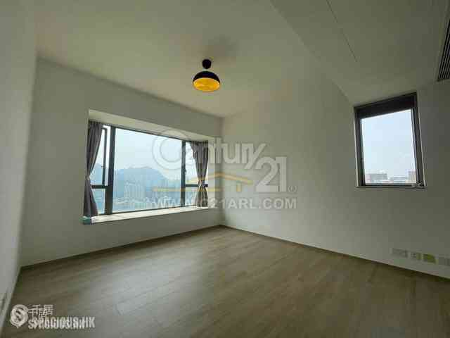 Happy Valley - Broadwood Twelve 01