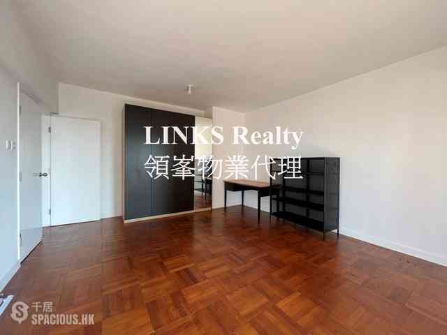 Mid Levels West - Realty Gardens 06