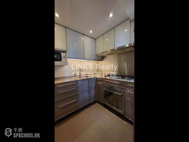 Mid Levels Central - Goldwin Heights 04