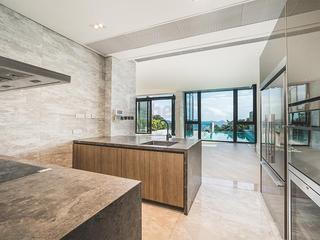 The Peak - 7-15 Mount Kellett Road 06