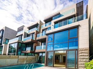 The Peak - 7-15 Mount Kellett Road 07