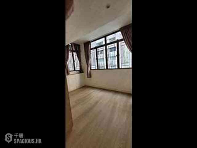 Mid Levels West - Ping On Mansion 05