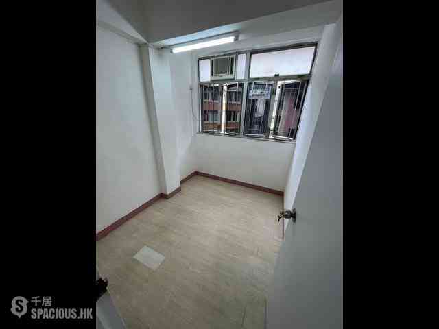 Sai Ying Pun - 16-20, Pok Fu Lam Road 03