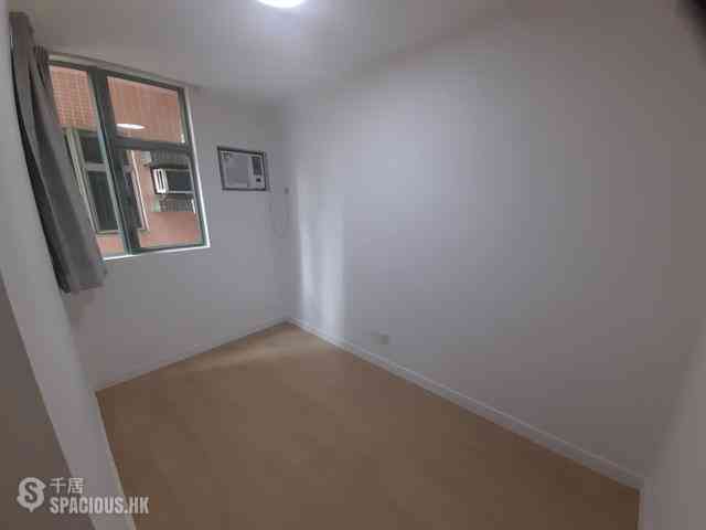 Sheung Wan - Queen's Terrace Block 2 08