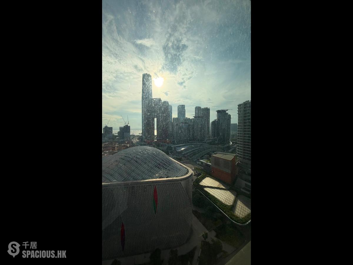 Tsim Sha Tsui - The Victoria Towers 01
