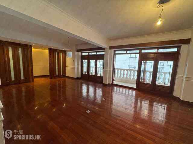 Mid Levels Central - Ivory Court 05