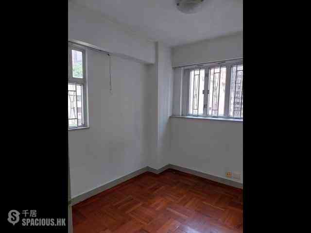 North Point - Chaton House 05