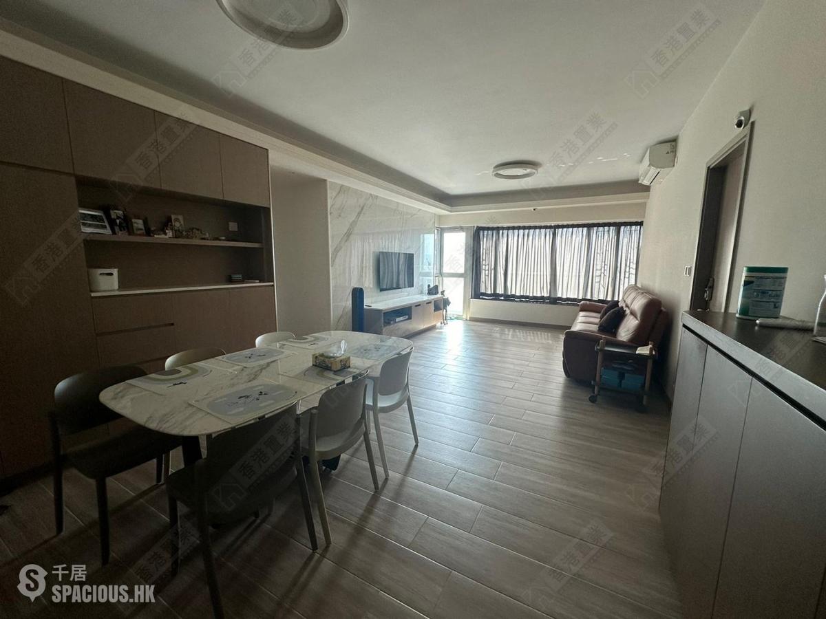 West Kowloon - Sorrento 01
