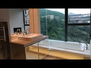 Happy Valley - The Colonnade 02