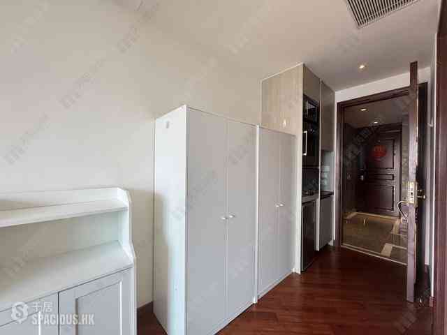 Wan Chai - The Avenue Phase 2 Block 3 06
