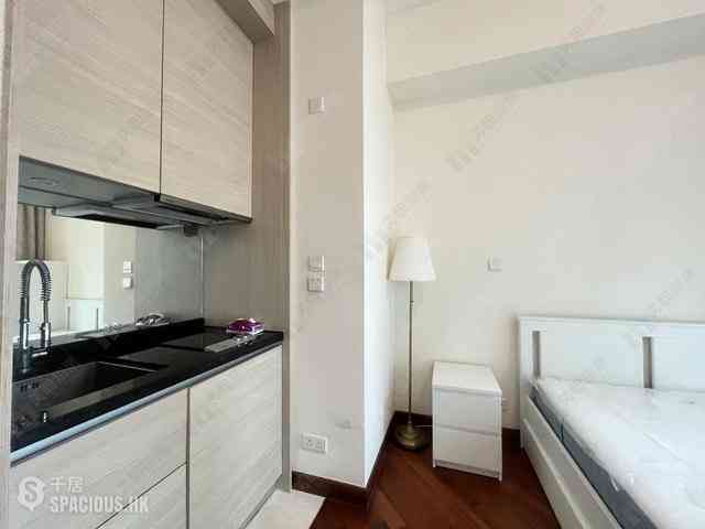 Wan Chai - The Avenue Phase 2 Block 3 09