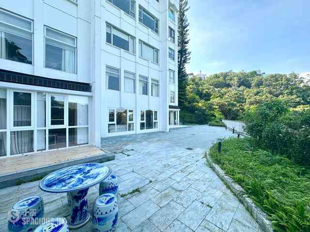 The Peak - Guildford Garden 03