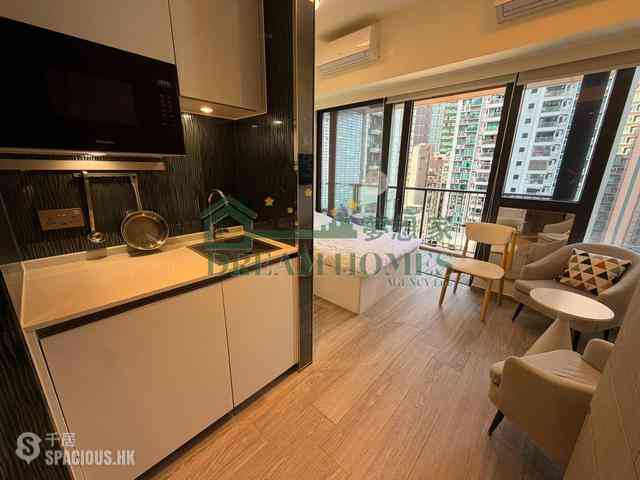 Sai Ying Pun - The Queens 03