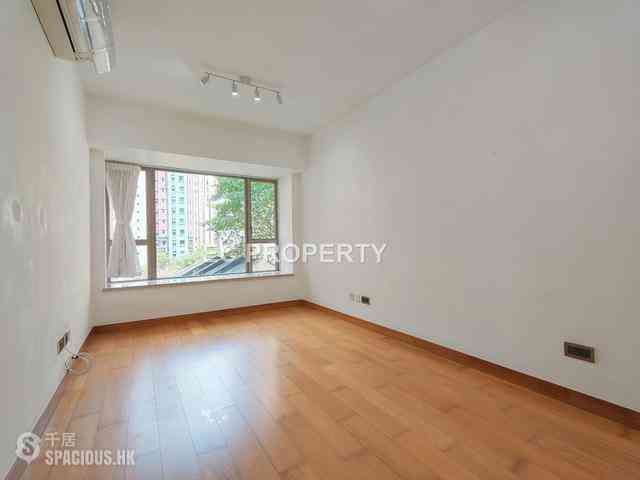 Sai Ying Pun - The Nova 04