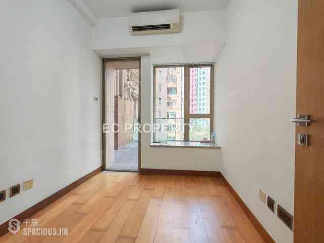 Sai Ying Pun - The Nova 09