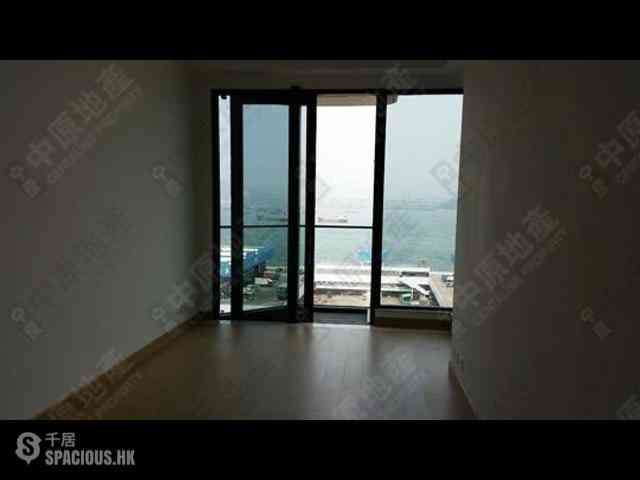 Shek Tong Tsui - Upton 01