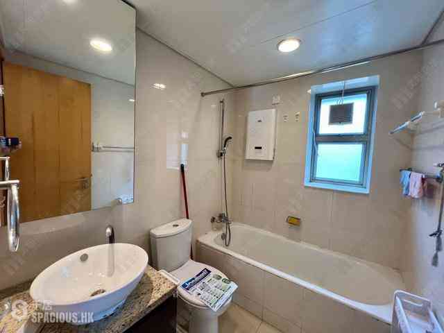 Wan Chai - The Zenith 12