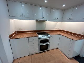 Mid Levels Central - Wing Hong Mansion 11