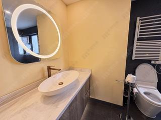 Mid Levels East - Bowen Place 12