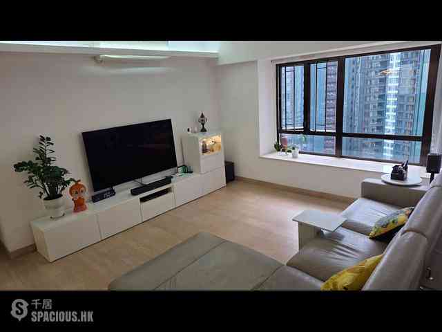 Mid Levels Central - Excelsior Court 05